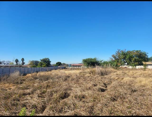 1,427M² VACANT LAND FOR SALE IN OOS EINDE